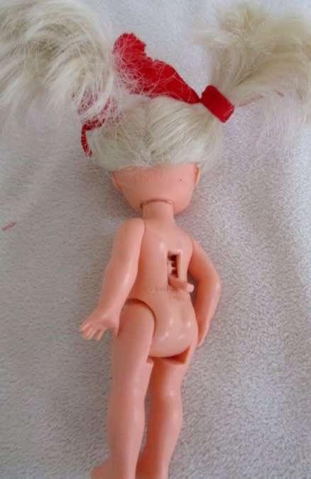 BARBIE'S LITTLE SISTER - 1994 MATTEL KELLY/SHELLEY DOLL IN ORIGINAL OUTFIT!