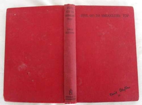 1954 HARD COVER - COLLECTABLE ENID BLYTON BOOK - FIVE GO TO SMUGGLER'S TOP