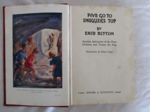 1954 HARD COVER - COLLECTABLE ENID BLYTON BOOK - FIVE GO TO SMUGGLER'S TOP