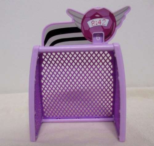 RELISTED - CUTE 2006/7 MATTEL BARBIE'S SISTERS KELLY/SHELLY PLUS SPORTS EQUIPEMNT - FOOTBALL?