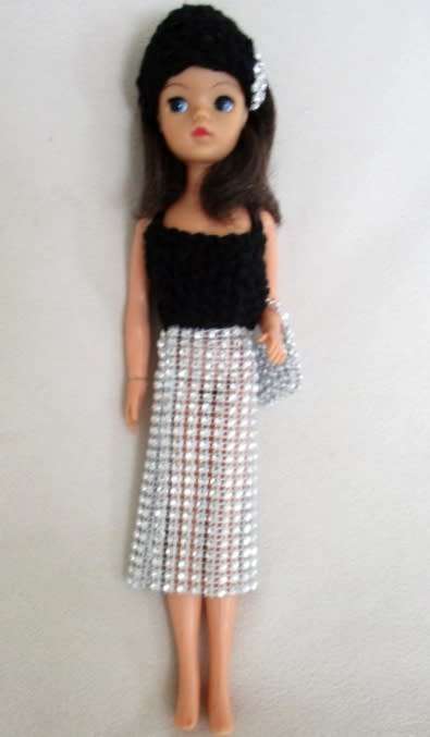 A VINTAGE SINDY DOLL - 1977 ACTIVE SINDY? MARKED MADE IN HONG KONG - RARE BRUNETTE!