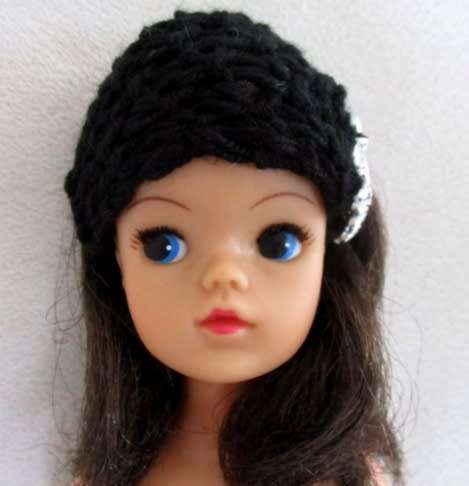 A VINTAGE SINDY DOLL - 1977 ACTIVE SINDY? MARKED MADE IN HONG KONG - RARE BRUNETTE!