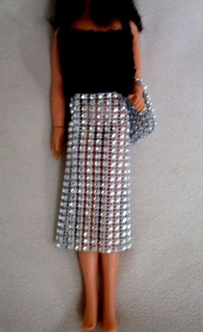 A VINTAGE SINDY DOLL - 1977 ACTIVE SINDY? MARKED MADE IN HONG KONG - RARE BRUNETTE!