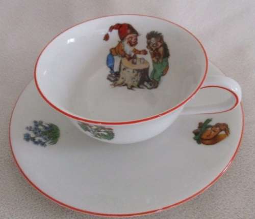 VINTAGE BAREUTHER, BAVARIA CHILD'S CUP AND SAUCER