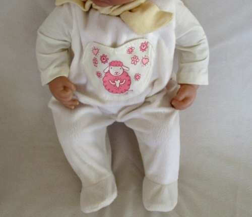 ZAPF CREATIONS GIGGLING/SUCKING BABY ANNABELL DOLL (46CM) - ORIGINAL BOTTLE, BAG AND CLOTHES (LOTS)