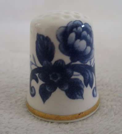 THIMBLE NO 1 - PORCELAIN - MASONS, ENGLAND