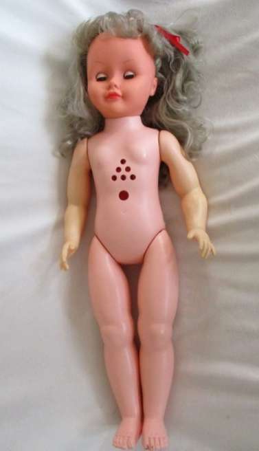 A LARGE VINTAGE 57CM TALL COLOMBO WALKING DOLL