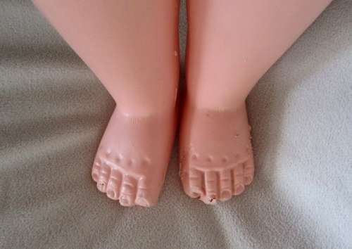 A LARGE VINTAGE 57CM TALL COLOMBO WALKING DOLL