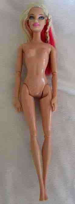 MATTEL BARBIE DOLL WITH ARTICULATED WRISTS, ELBOWS AND KNEES AND BEAUTIFUL PINK HIGHLIGHTS IN HAIR