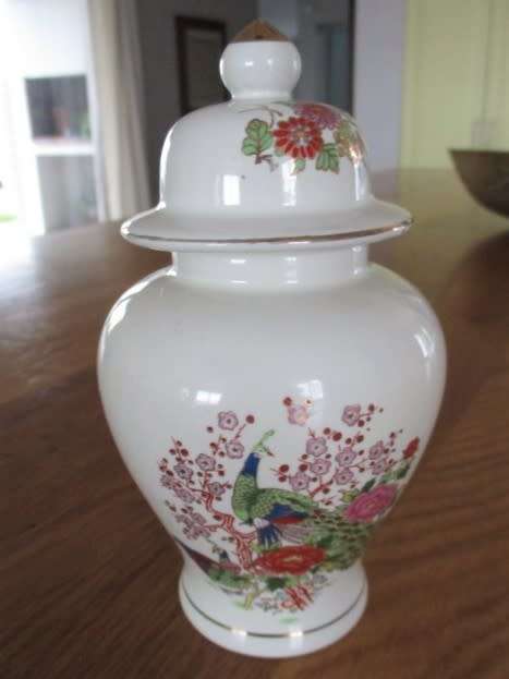 A JAPANESE GINGER JAR WITH LOVELY PEACOCK DESIGN - SIGNED ON BASE