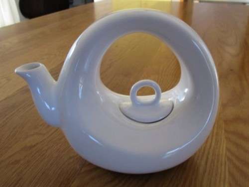 A QUIRKY CONTEMPORARY TEAPOT MADE BY ESSENTIALEARTH CERAMIC STUDIO - LOVE IT!!