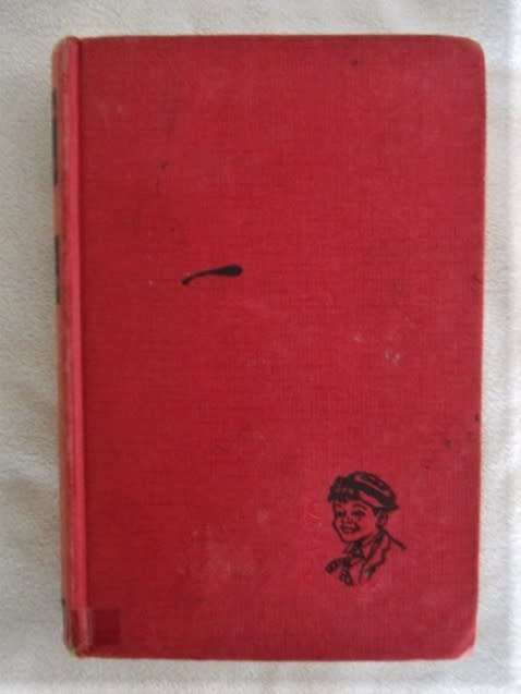 1963 HARD COVER - ONE IN WILLIAM SERIES BY RICHMAL CROMPTON - WILLIAM THE OUTLAW