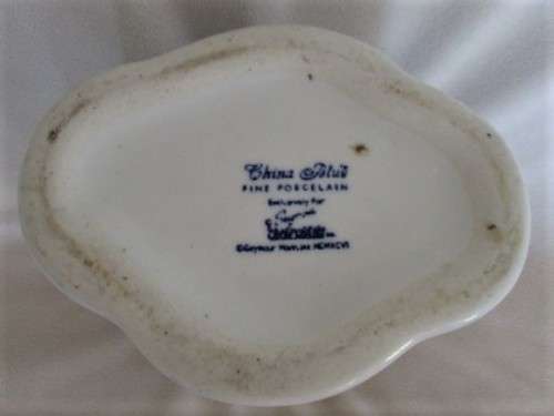 NICE SIZED 1996 CHINA BLUE PORCELAIN VASE MADE EXCLUSIVELY FOR SEYMOUR MANN