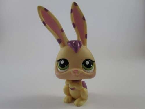 NO.23 - HASBRO LITTLEST PET SHOP - BUNNY
