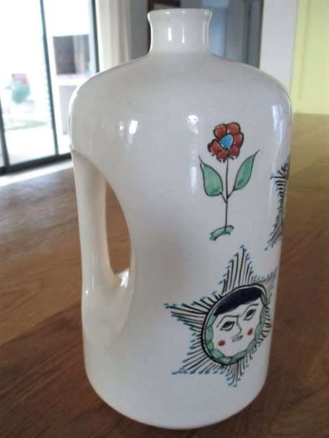 AN UNUSUAL QUIRKY MIDDLE EASTERN? HAND PAINTED CERAMIC SCULPTURAL BOTTLE/JAR
