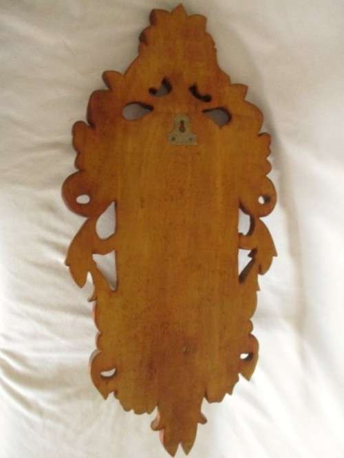 VINTAGE,ORNATE WOODEN SHELF/WALL PEDESTAL TO DISPLAY THAT SPECIAL COLLECTABLE!!