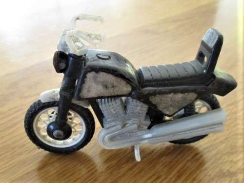 VINTAGE 1980 BUDDY L. CORP DIECAST CHIPS (CALIFORNIA HIGHWAY PATROL) MOTOR BIKE IN NEED OF TLC