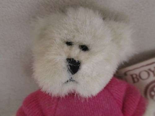A COLLECTABLE FULLY JOINTED MINIATURE BOYDS BEAR FROM THEIR HEAD BEAN THINKIN' OF YA SERIES