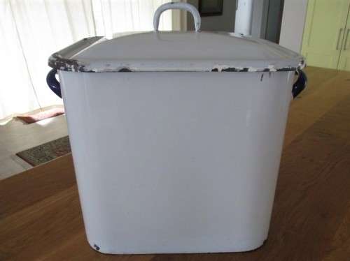 A VERY LARGE VINTAGE BLUE AND WHITE ENAMEL BREAD BIN