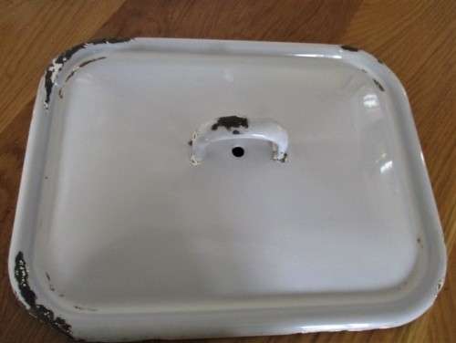 A VERY LARGE VINTAGE BLUE AND WHITE ENAMEL BREAD BIN