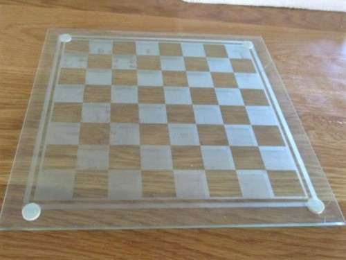 A COMPLETE GLASS CHESS SET WITH ORIGINAL BOX