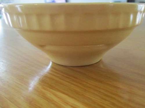 RARE VINTAGE T.G. GREEN YELLOW WARE EGG SEPARATOR IN EXCELLENT CONDITION