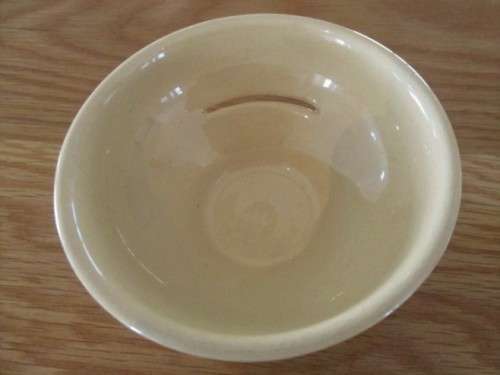 RARE VINTAGE T.G. GREEN YELLOW WARE EGG SEPARATOR IN EXCELLENT CONDITION