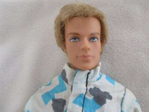 MATTEL KEN DOLL (BARBIE'S BOYFRIEND) WITH ROOTED HAIR AND KNEES THAT BEND