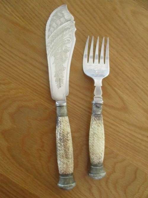 ORNATE VINTAGE HALLMARKED ELECTROPLATE SILVER FISH SERVER SET