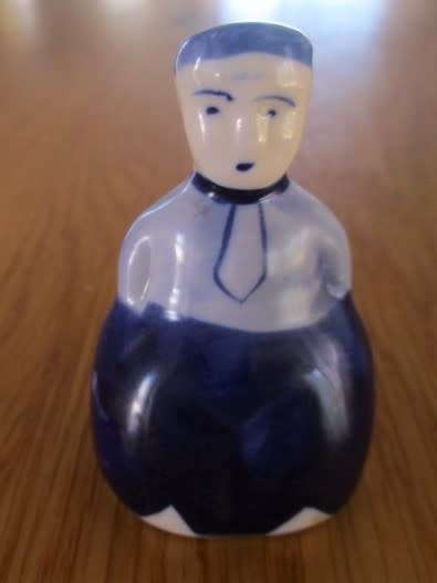 SMALL VINTAGE/ANTIQUE BLUE AND WHITE DUTCH SALT AND PEPPER SHAKERS - MARKED ON BASES