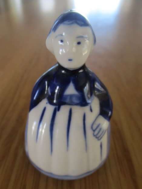 SMALL VINTAGE/ANTIQUE BLUE AND WHITE DUTCH SALT AND PEPPER SHAKERS - MARKED ON BASES