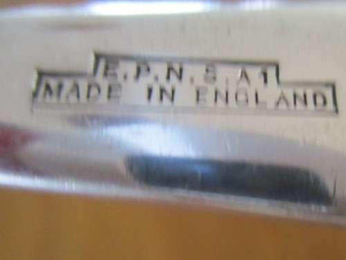 A JOB LOT OF VINTAGE SILVER PLATED ITEMS