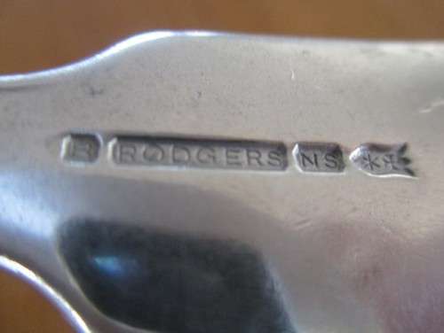 A JOB LOT OF VINTAGE SILVER PLATED ITEMS