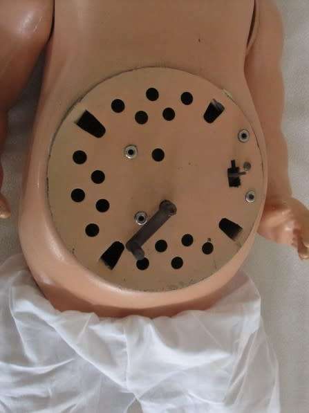 VERY LARGE 67CM TALL ANTIQUE COMPOSITION DOLL WITH RARE WIND-UP CRIER/TALKER MARKED "40" BEHIND HEAD