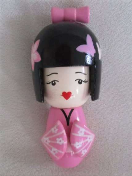 TWO COLLECTABLE WOODEN JAPANESE KOKESHI DOLLS