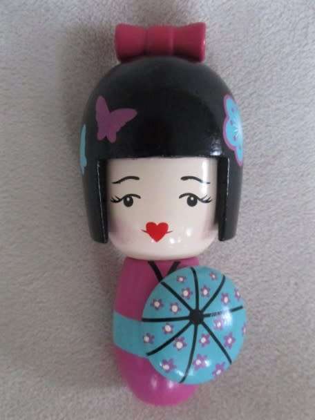 TWO COLLECTABLE WOODEN JAPANESE KOKESHI DOLLS