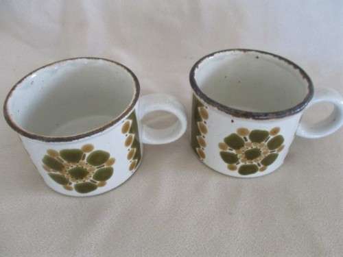 TWO RARE VINTAGE MIDWINTER STONEHENGE HAZELWOOD TRIOS