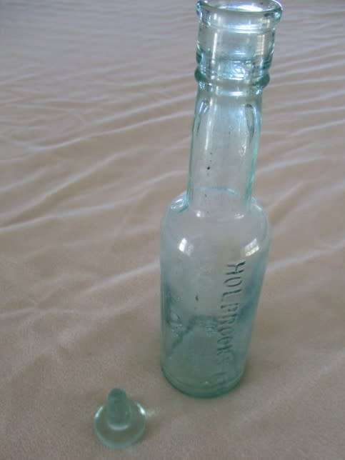 VINTAGE HOLBROOKS WORCESTERSHIRE SAUCE GLASS BOTTLE WITH GLASS STOPPER