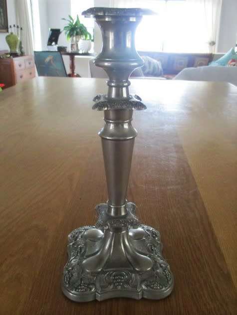 A VINTAGE, HEAVY, ORNATE SILVER PLATED CANDLESTICK - MADE IN ENGLAND