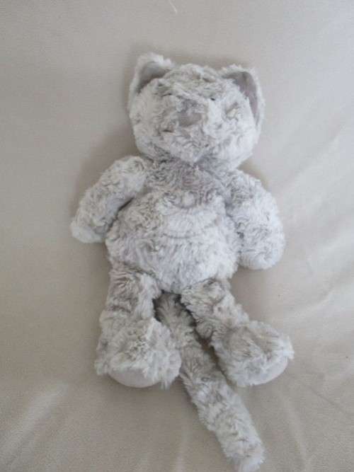 BARGAIN TIME!! A VERY SOFT, FLUFFY CAT 30CM