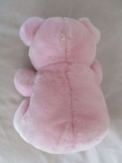 BARGAIN TIME!! A CUTE PINK PIG - 23CM SITTING