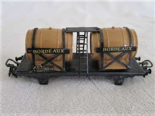 N0 12  - VINTAGE MARKLIN, GERMANY BORDEAUX WAGON (NO WHEELS)