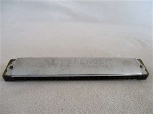 FOR FRALAT2475 ONLY - VINTAGE HOHNER INTERNATIONAL WEEKENDER HARMONICA