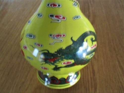 AN ATTRACTIVE 2005 CHINESE RICE WINE? CERAMIC BOTTLE - STILL SEALED - FOR COLLECTION PURPOSES ONLY