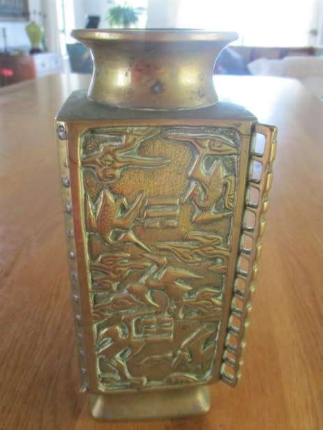 ULTRA RARE - ANTIQUE? CHINESE SOLID, HEAVY (OVER 2KG) BRASS VASE ENGRAVED WITH CRANES - SIGNED