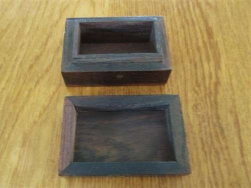 CUTE SMALL WOODEN TRINKET/PILL BOX WITH INLAID BRASS - MADE IN INDIA