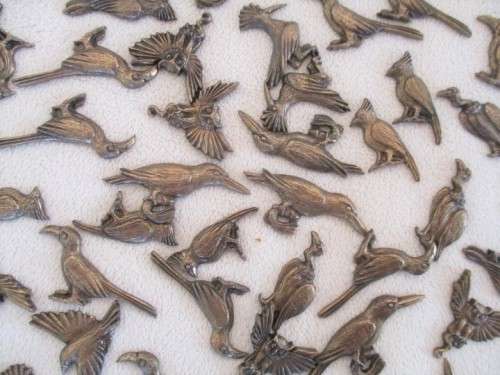 FOR THE CREATIVE SPIRIT - A BATCH OF OVER 200 METAL KNICK KNACKS - BIRDS, EGYPTIAN AND AFRICAN