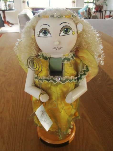 RARE! LARGE 34CM TALL STERLING & CAMILLE ARTIST SIGNED LIMITED EDITION (87/1500) WOODEN NUTCRACKER -