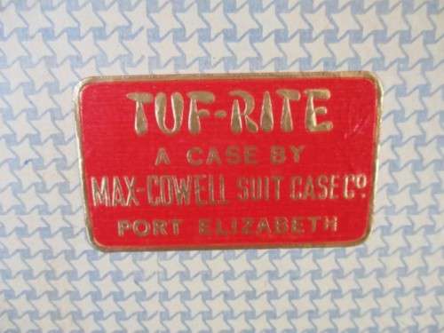 VINTAGE MAX COWELL HAT BOX SUITCASE IN GREAT CONDITION AND STILL WITH KEY