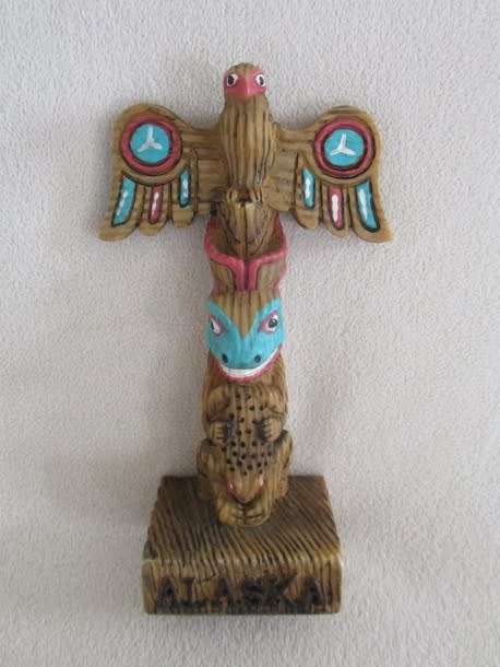 SMALL TOTEM POLE FROM ALASKA - GREAT FOR RAILWAY DIORAMA!